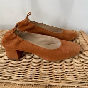 Suede Everlane Italian Leather block heel, size 7.